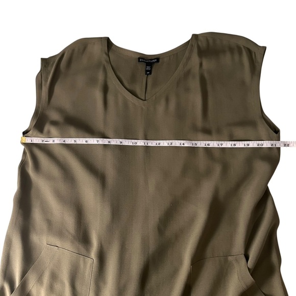 EILEEN FISHER 100% Silk V-Neck Tunic with Pockets in sage green SZ Small - Picture 7 of 8